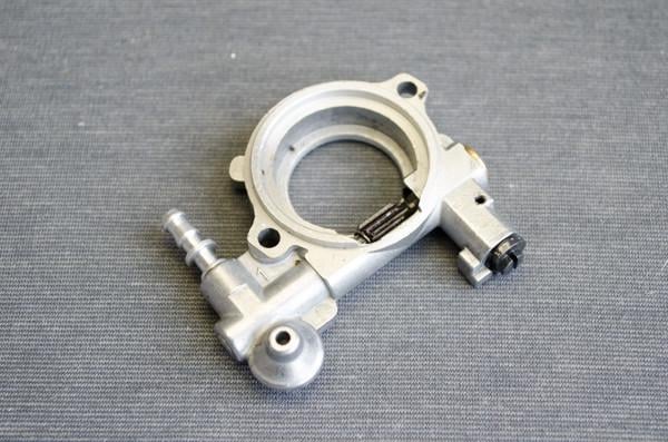 Насос масляный для бензопил MS 260 (1674)