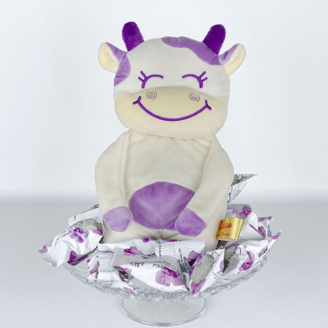 Мягкая игрушка для конфет Kidsqo Корова Хлоя из плюша Фиолетово-белый (100-98-KD640)