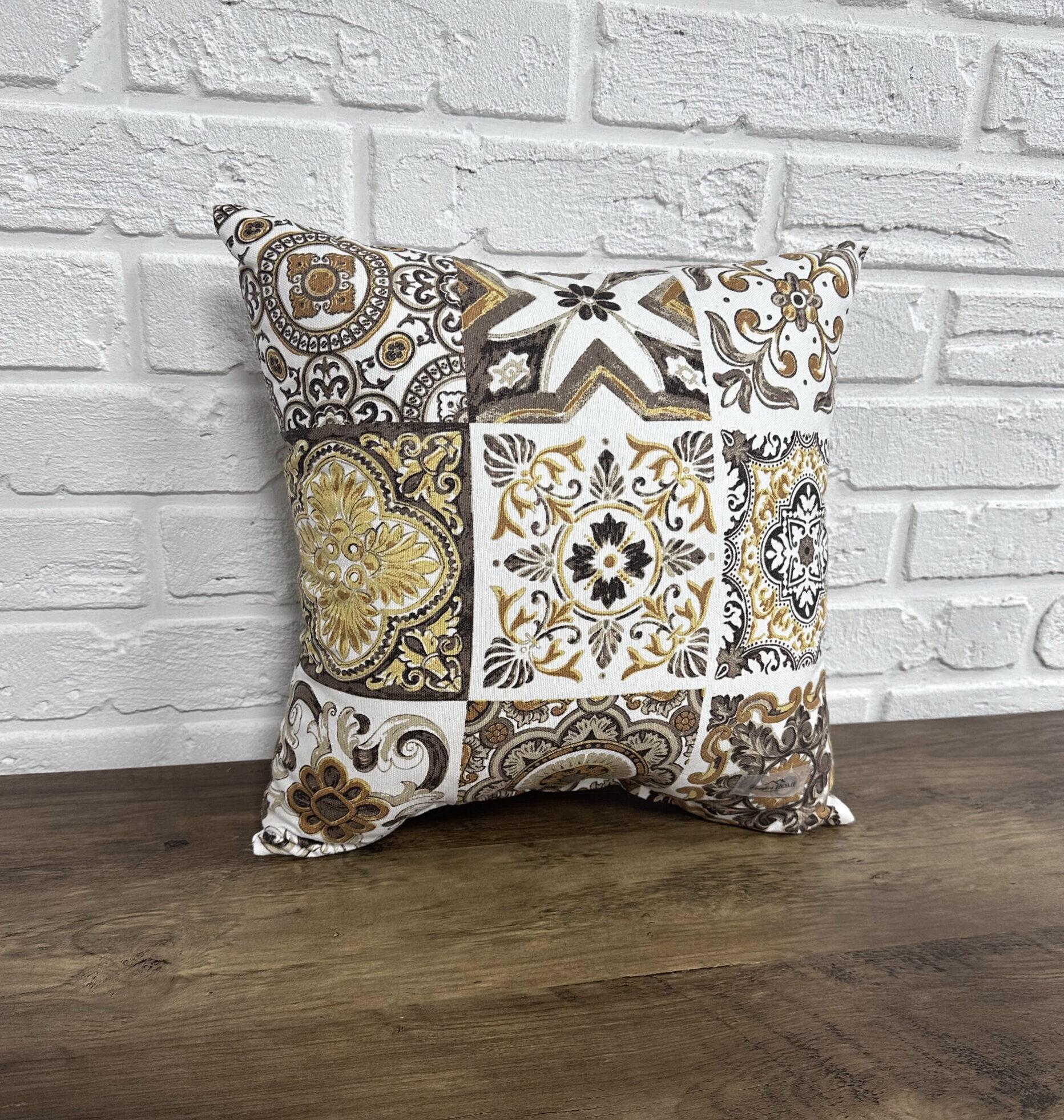Подушка Comfort Home Abstraction 40х40 см