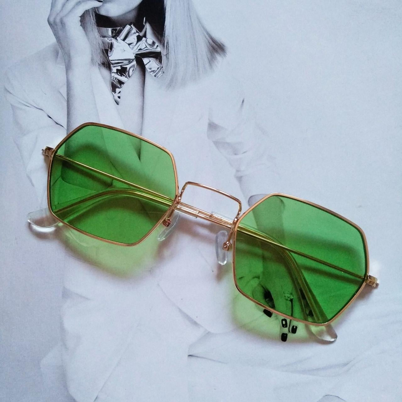 Солнцезащитные очки многоугольные с цветной линзой Зеленый