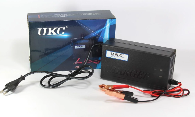 Автомобильное зарядное устройство UKC 12V 5A MA-1205