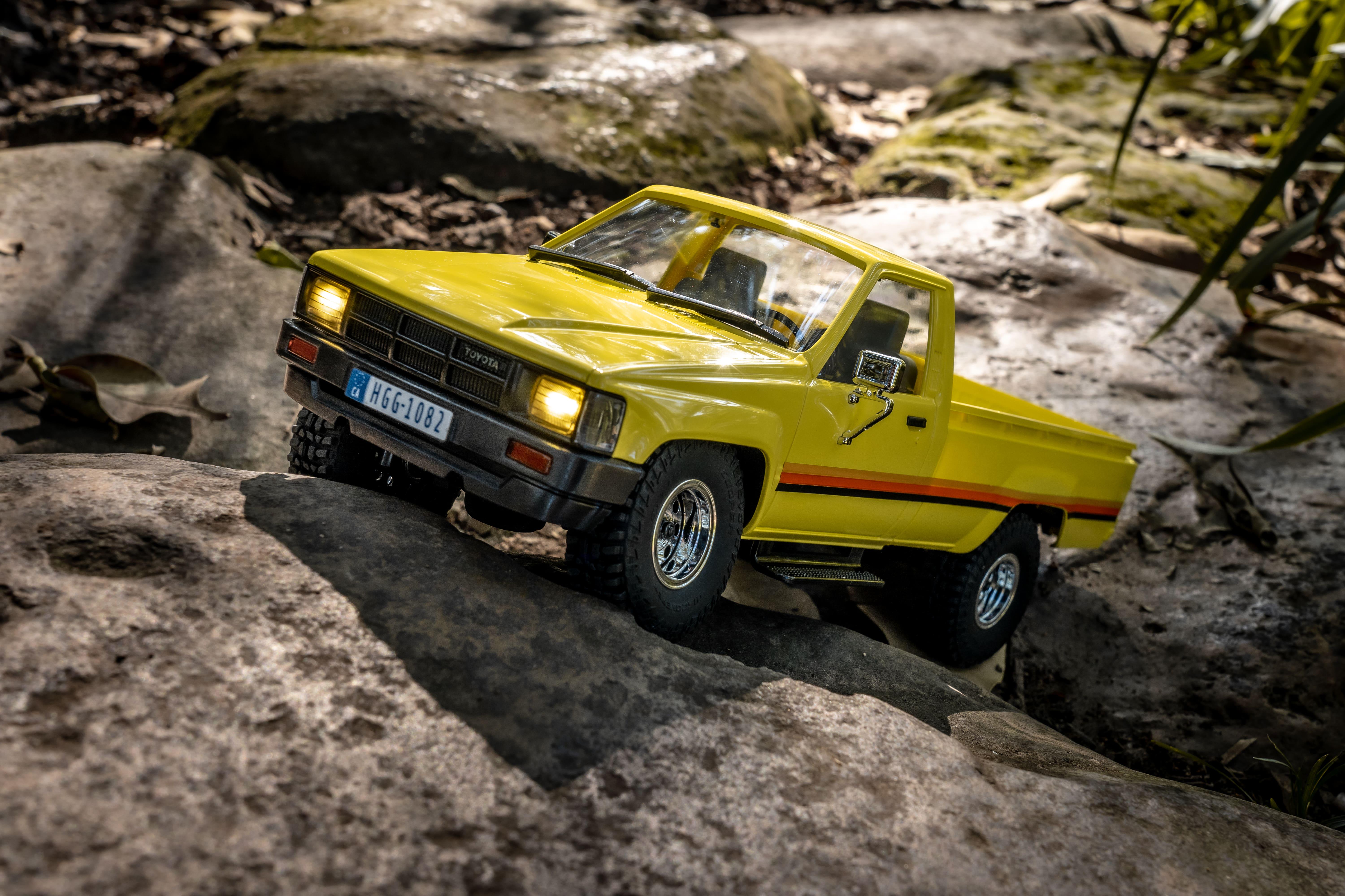 Машинка на радіокеруванні FMS 1:18 Toyota Hilux RTR - фото 11 Машинка на радіокеруванні FMS 1:18 Toyota Hilux RTR - фото 11