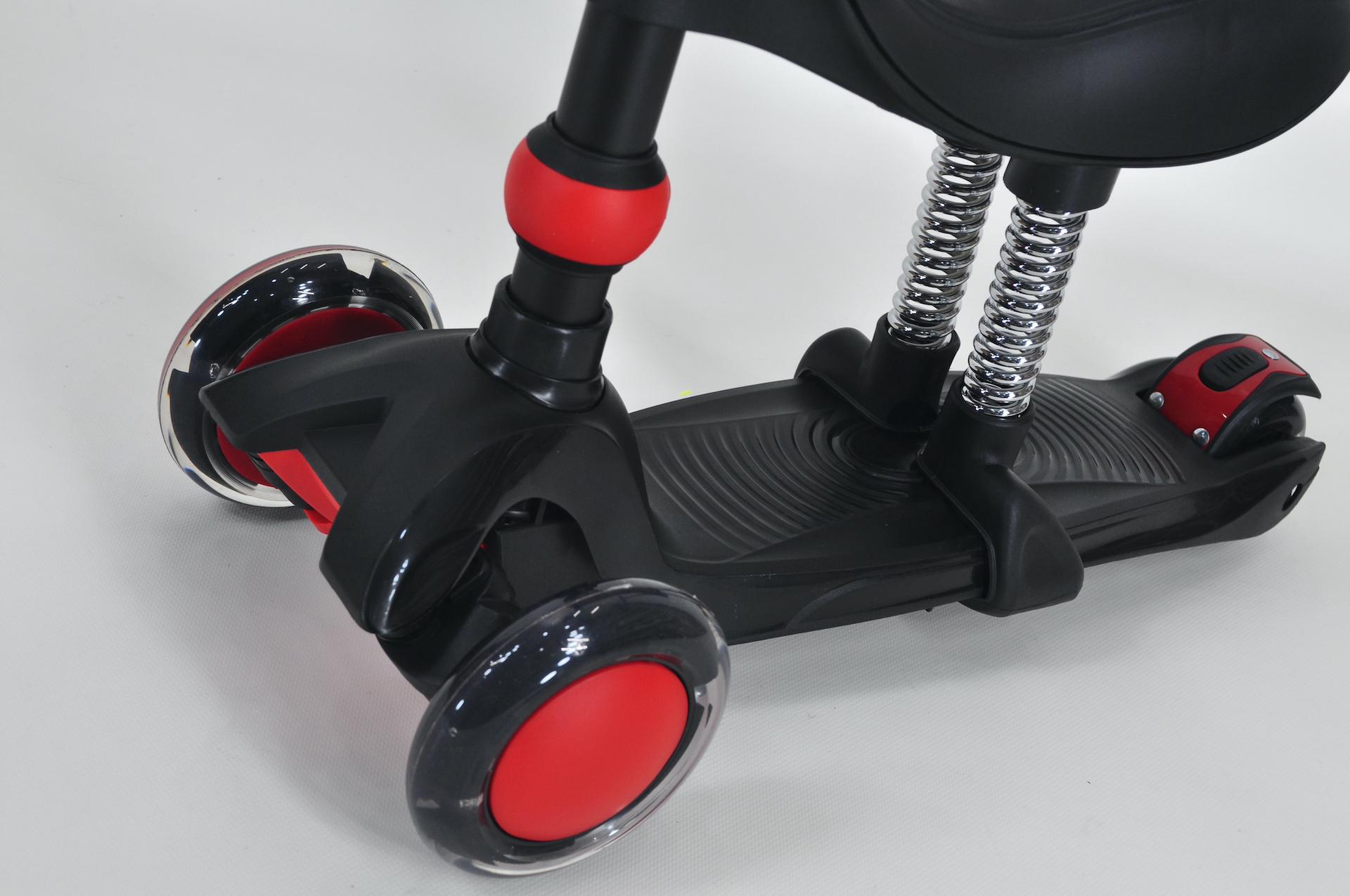 Самокат біговел Maraton Credo 3в1 дитячий триколісний з сидінням та батьківською ручкою Чорний - фото 5 Самокат біговел Maraton Credo 3в1 дитячий триколісний з сидінням та батьківською ручкою Чорний - фото 5