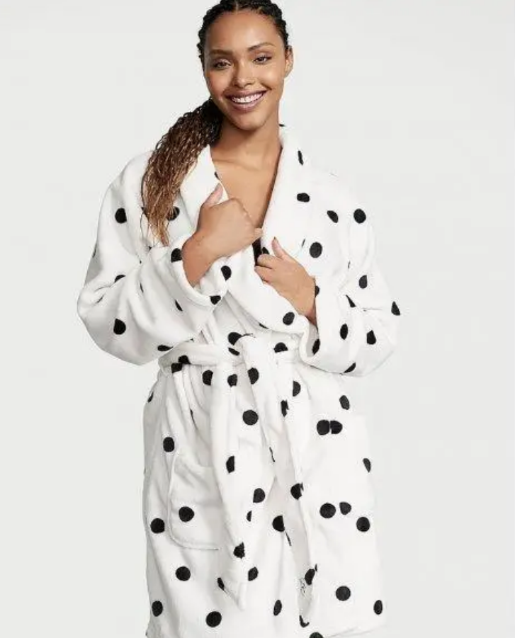 Халат жіночий Victoria's Secret XL/XXL Білий в горошек (2322889377) Халат жіночий Victoria's Secret XL/XXL Білий в горошек (2322889377)