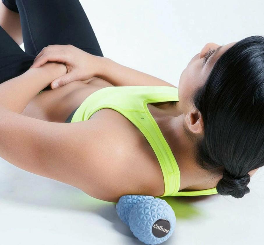 Масажний м'яч для спини та тіла з ребристою поверхнею МФР ролик 9x17 см (29284070) - фото 3 Масажний м'яч для спини та тіла з ребристою поверхнею МФР ролик 9x17 см (29284070) - фото 3