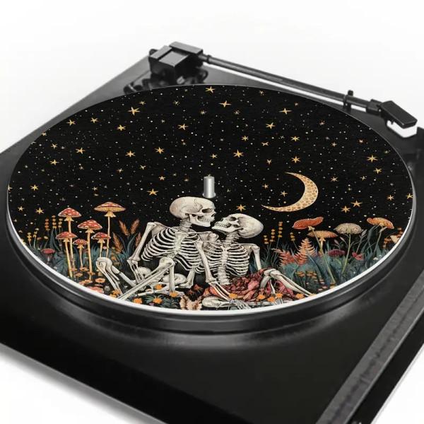 Коврик для винилового проигрывателя из войлока Скелеты под звездным небом