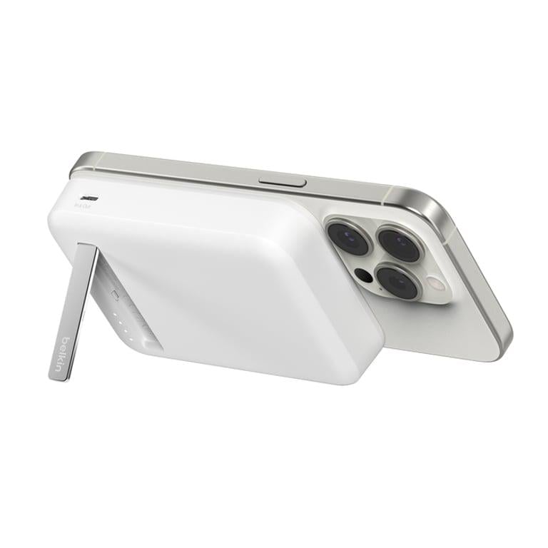 Повербанк Belkin BoostCharge Pro 10K 10000 mAh 15W White (BPD008BTWH) - фото 2 Повербанк Belkin BoostCharge Pro 10K 10000 mAh 15W White (BPD008BTWH) - фото 2