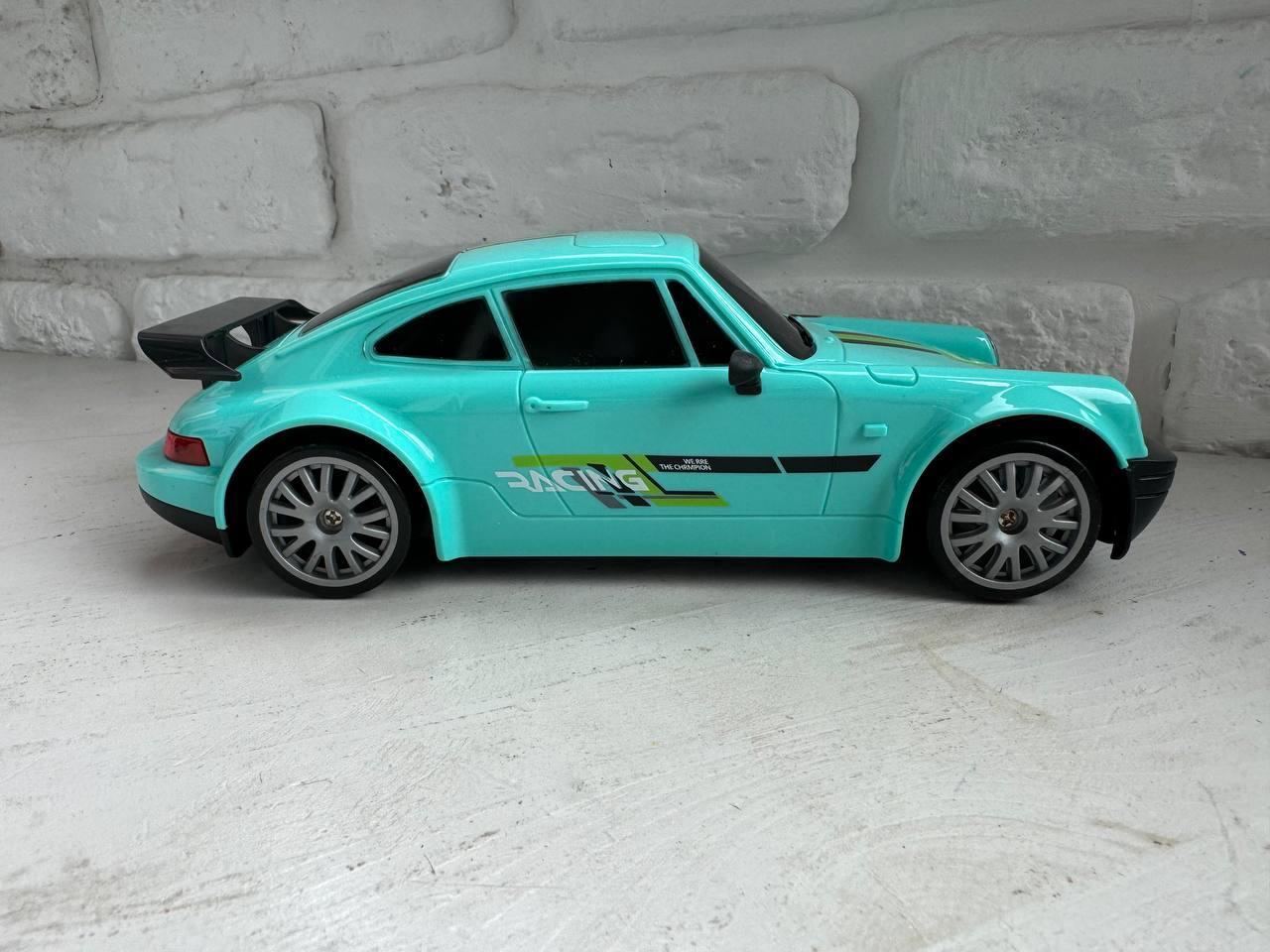 Машинка для дрифта на радиоуправлении полноприводная Fayee 1:20 со светодиодной подсветкой Green (k53-nlq-otu) - фото 4 Машинка для дрифта на радиоуправлении полноприводная Fayee 1:20 со светодиодной подсветкой Green (k53-nlq-otu) - фото 4