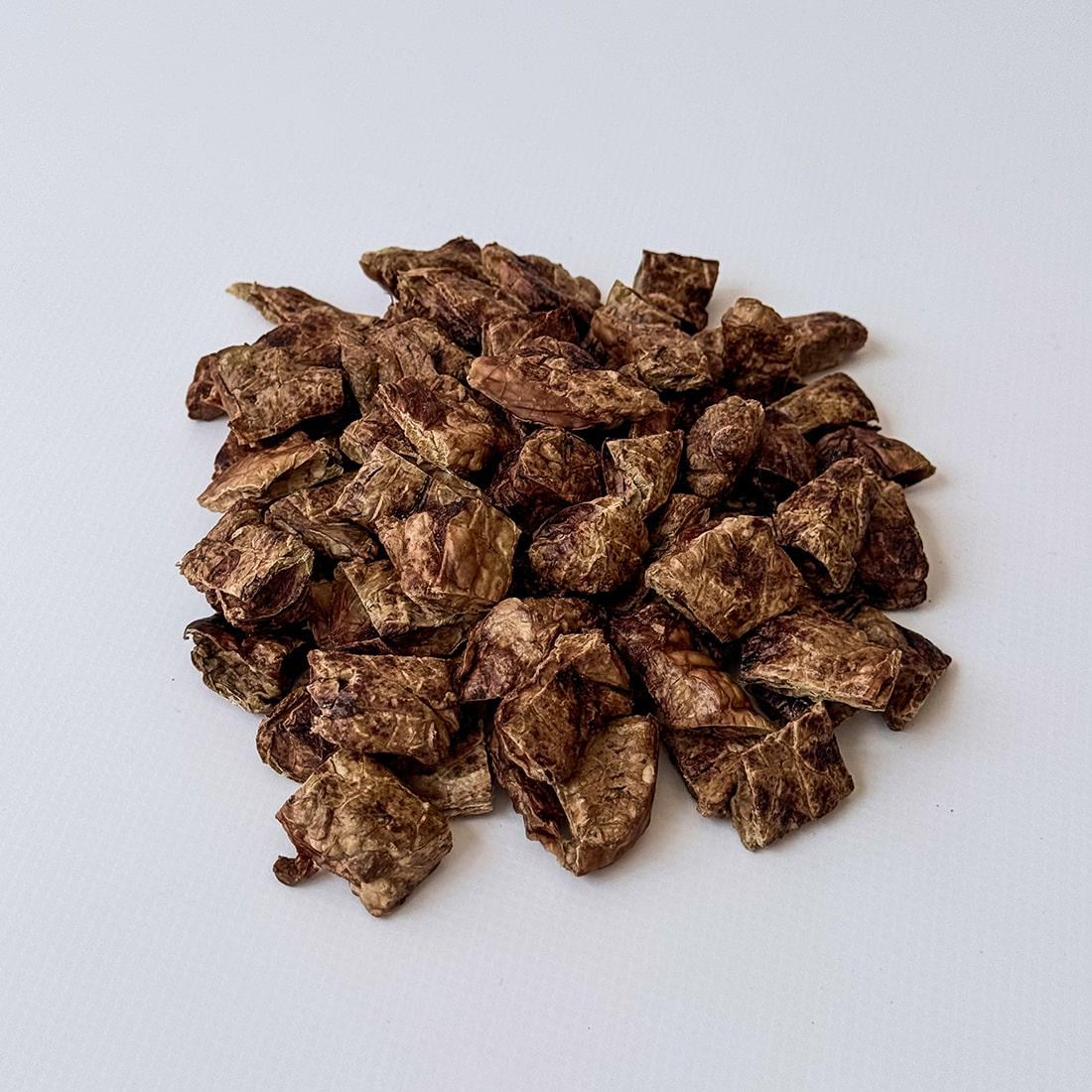 Лакомство для собак натуральные Сельские Вкусы сушеные говяжьи легкие кубиками 50 г
