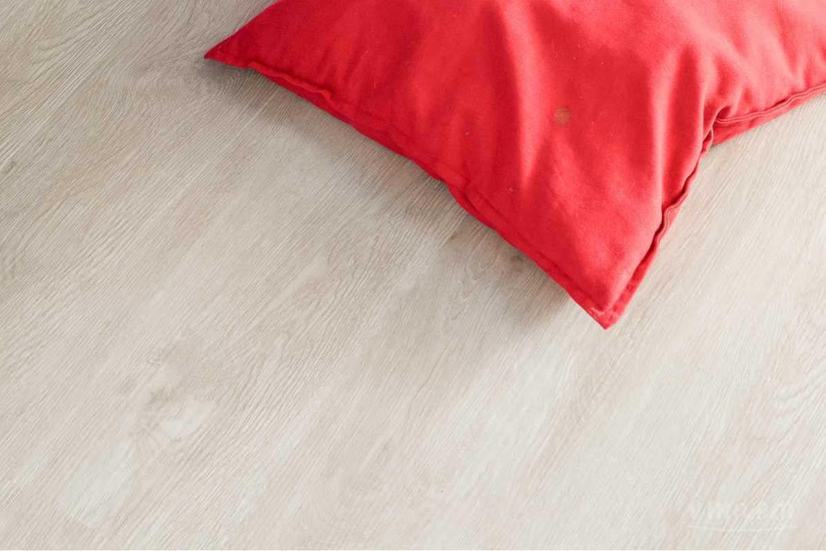 Ламинат виниловый Vinilam click 8855 3,7 мм Дуб штур (na-20198/15) - фото 2 Ламинат виниловый Vinilam click 8855 3,7 мм Дуб штур (na-20198/15) - фото 2