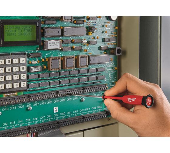 Набір викруток для точної механіки Milwaukee 6 шт. (4932471869) - фото 5 Набір викруток для точної механіки Milwaukee 6 шт. (4932471869) - фото 5