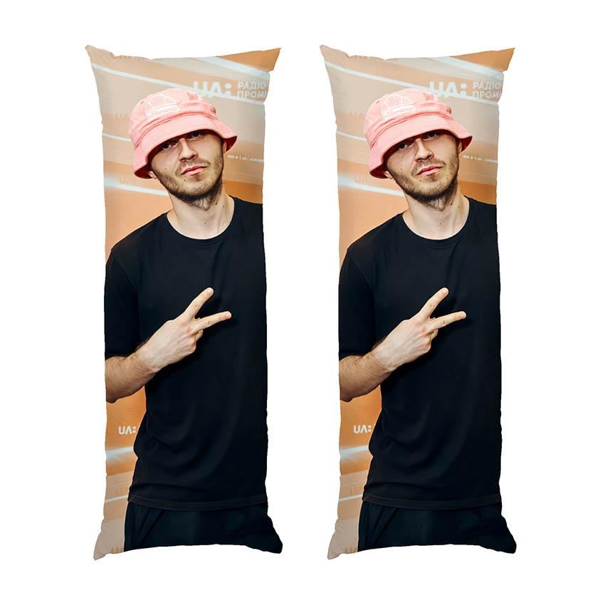 Подушка дакимакура Oleg Psyuk Ukrainian rap performer габардин 120х40 см (113650-1) Подушка дакимакура Oleg Psyuk Ukrainian rap performer габардин 120х40 см (113650-1)