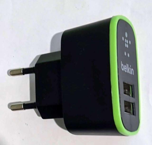 Сетевое зарядное устройство Belkin 2USB 2100 mAh (000022414) - фото 2 Сетевое зарядное устройство Belkin 2USB 2100 mAh (000022414) - фото 2