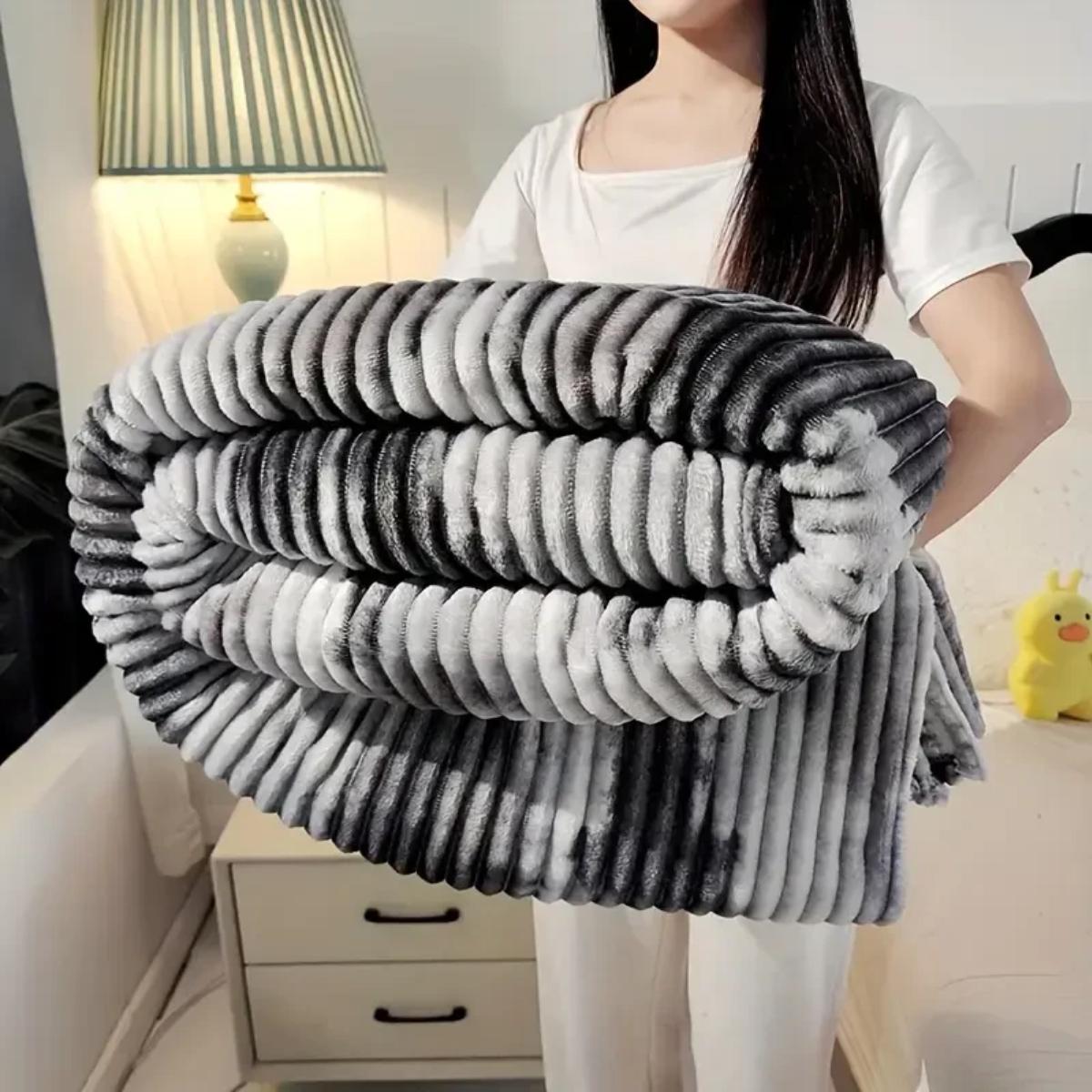 Плед Koloco Шарпей мармуровий євро 200х230 см Графітовий (41813) - фото 3 Плед Koloco Шарпей мармуровий євро 200х230 см Графітовий (41813) - фото 3