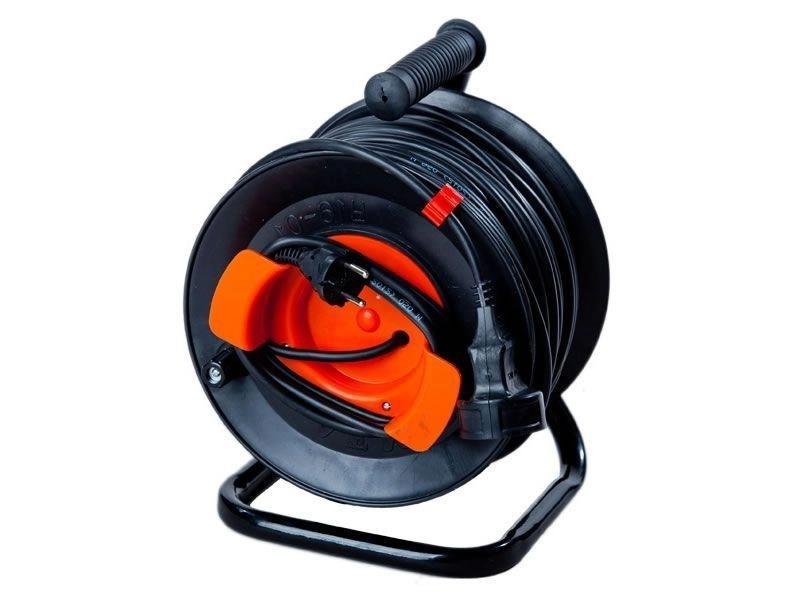 Удлинитель на катушке Лемира У16-03-01 ПВС с выносной розеткой и контуром заземления 3х1,5 25 м (26214123)