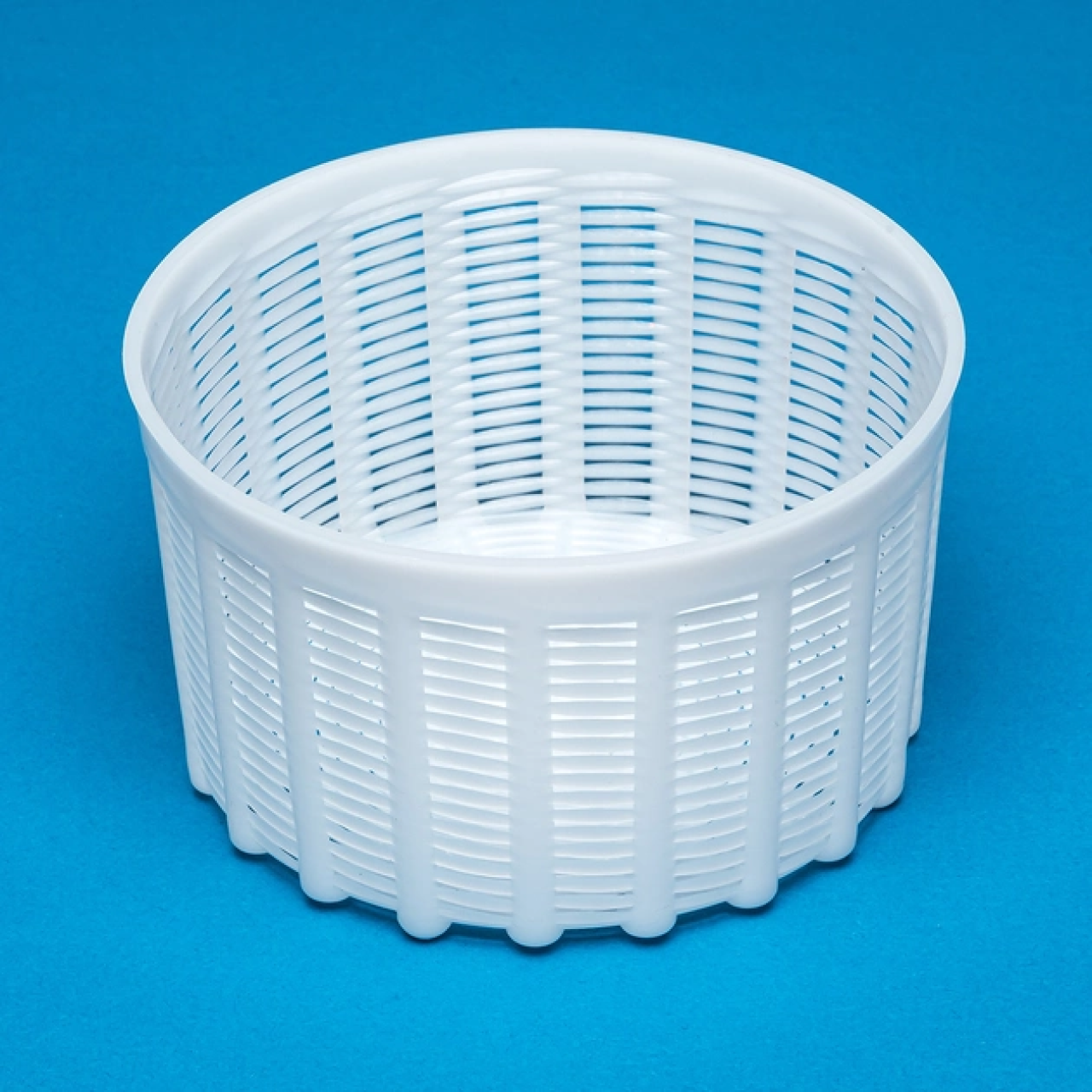 Форма для приготовления творога круглая 1,2 л (24027)