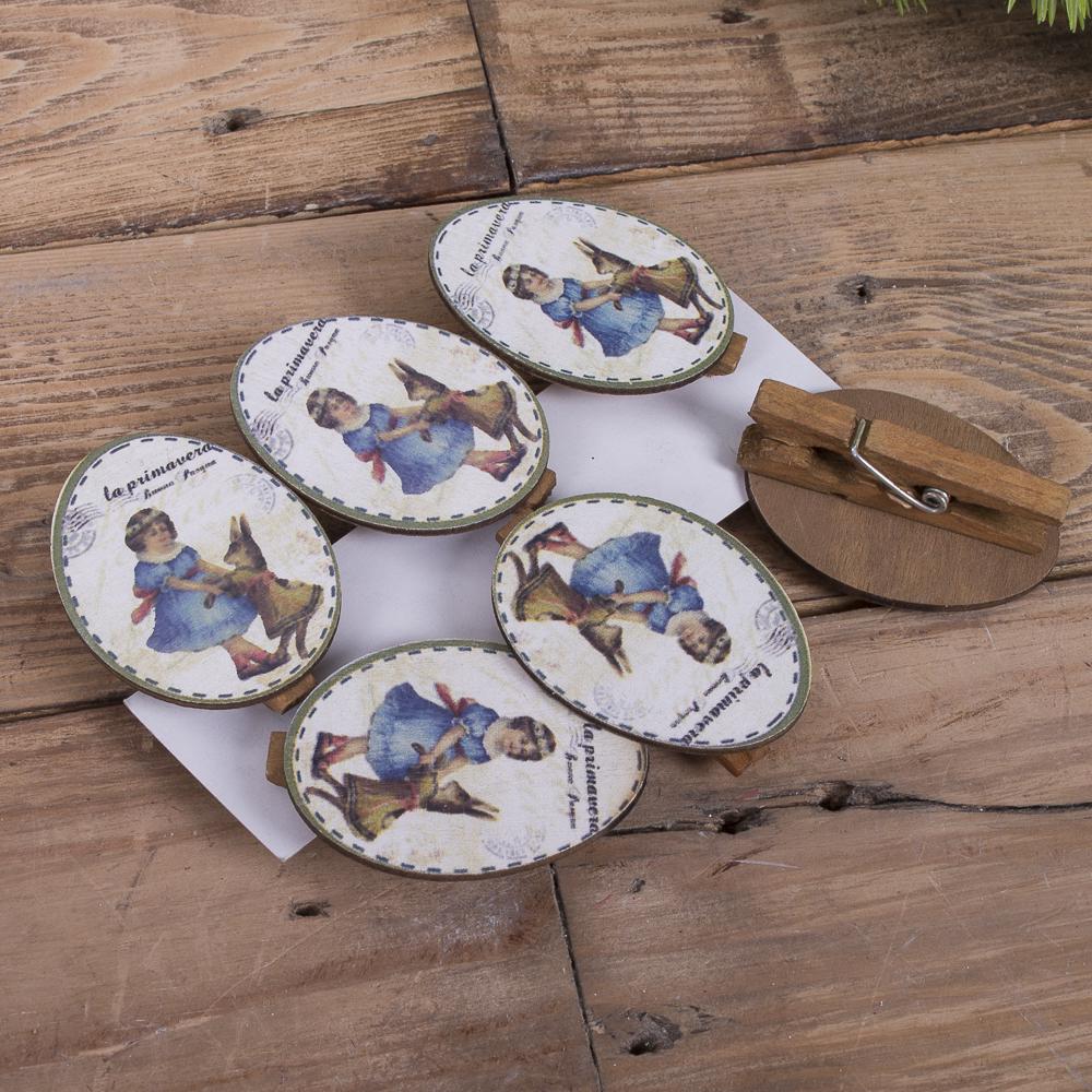 Прищепка овал с ретро рисунком девочка с зайкой (1137)