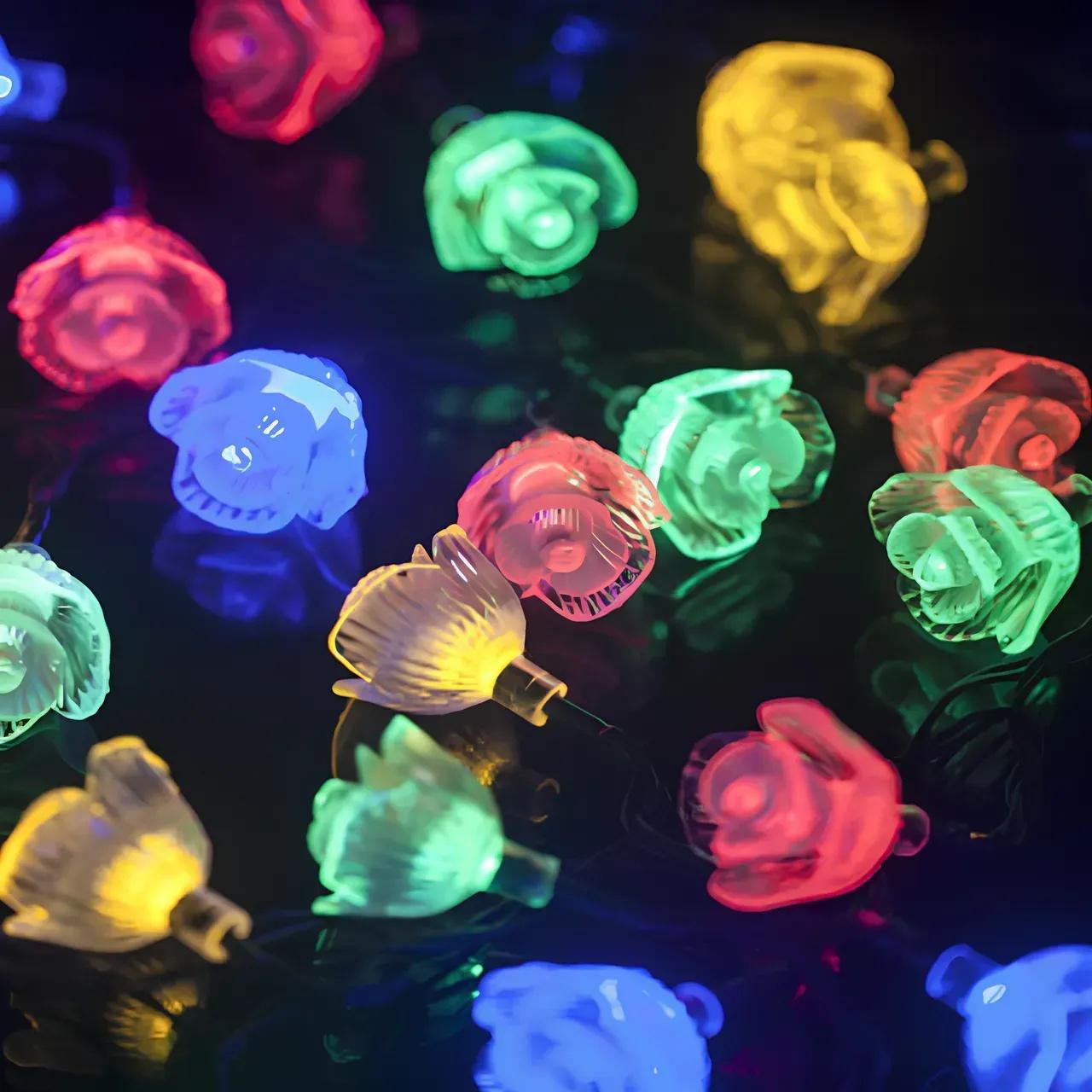 Садовая LED-гирлянда Sirius Розы RGB на солнечной батарее 5,8 м IP44 (SL2885M) Садовая LED-гирлянда Sirius Розы RGB на солнечной батарее 5,8 м IP44 (SL2885M)