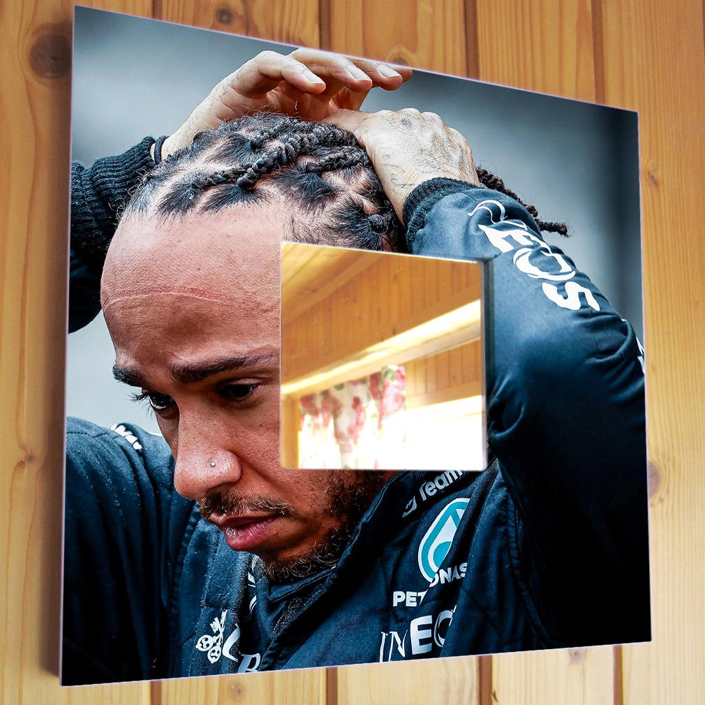 Зеркало настенное декоративное Льюис Гамильтон Formula F1 260х260 мм (M04706)