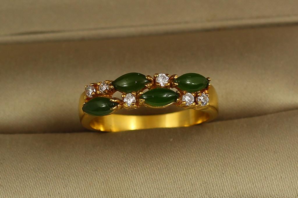 Кольцо Пунктир Нефрит р. 19 Золотистый (30585326)