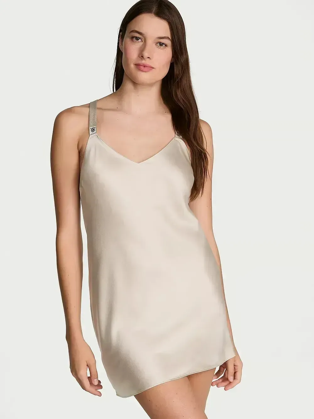Сукня для сну Victoria's Secret Shine Strap Satin Strappy-Back Slip сатин S Бежевий (27662723)