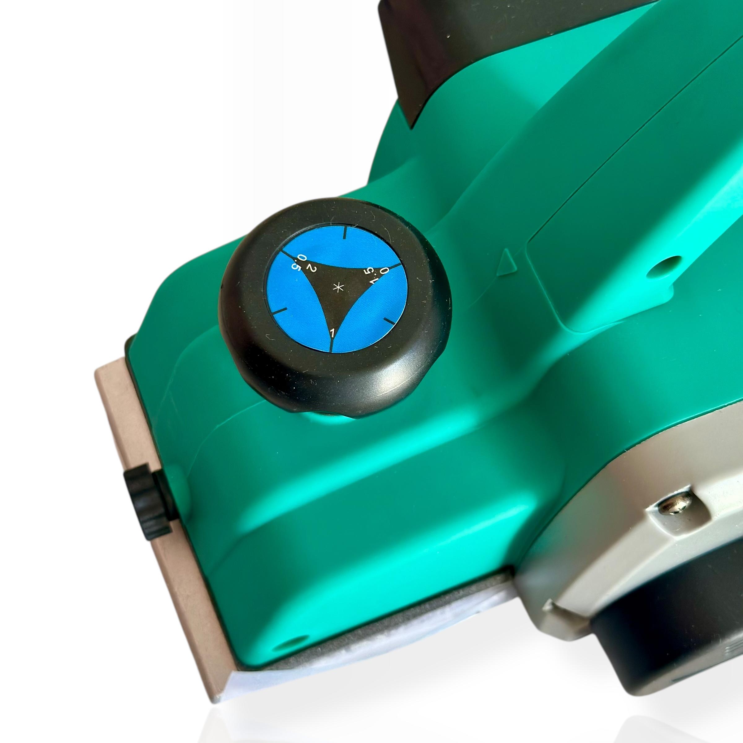 Рубанок електричний DCA по дереву 840 Вт 110 мм (AMB110) - фото 2 Рубанок електричний DCA по дереву 840 Вт 110 мм (AMB110) - фото 2