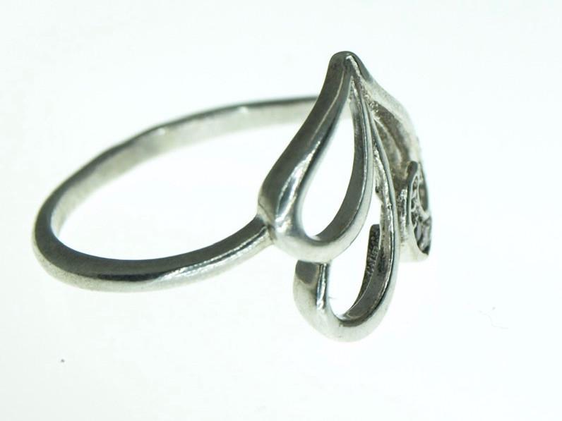 Кольцо из серебра с аметистом р. 17,5 (2101750189) - фото 2 Кольцо из серебра с аметистом р. 17,5 (2101750189) - фото 2