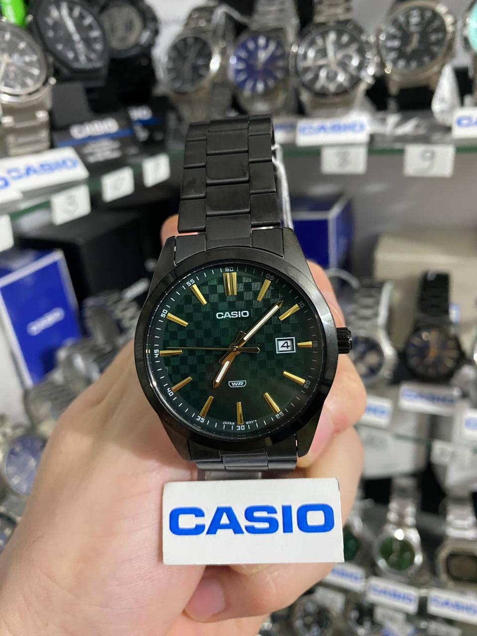 Наручний годинник чоловічий Casio MTP-VD03B-2AUDF Total d 41 мм Black (2500228796) - фото 6 Наручний годинник чоловічий Casio MTP-VD03B-2AUDF Total d 41 мм Black (2500228796) - фото 6
