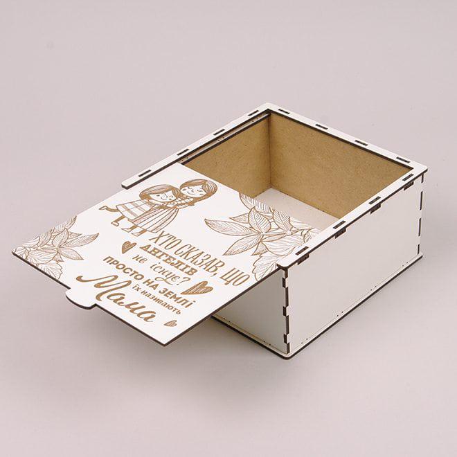 Коробка подарочная Flora "Хто сказав, що Ангелів не існує?" квадратная Белый (33285) - фото 3 Коробка подарочная Flora "Хто сказав, що Ангелів не існує?" квадратная Белый (33285) - фото 3