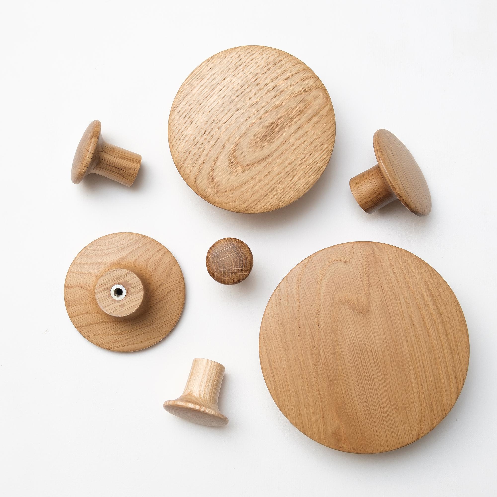 Набор деревянных мебельных крючков для одежды ø 35-150 мм 6 шт. Дуб (49548) - фото 2