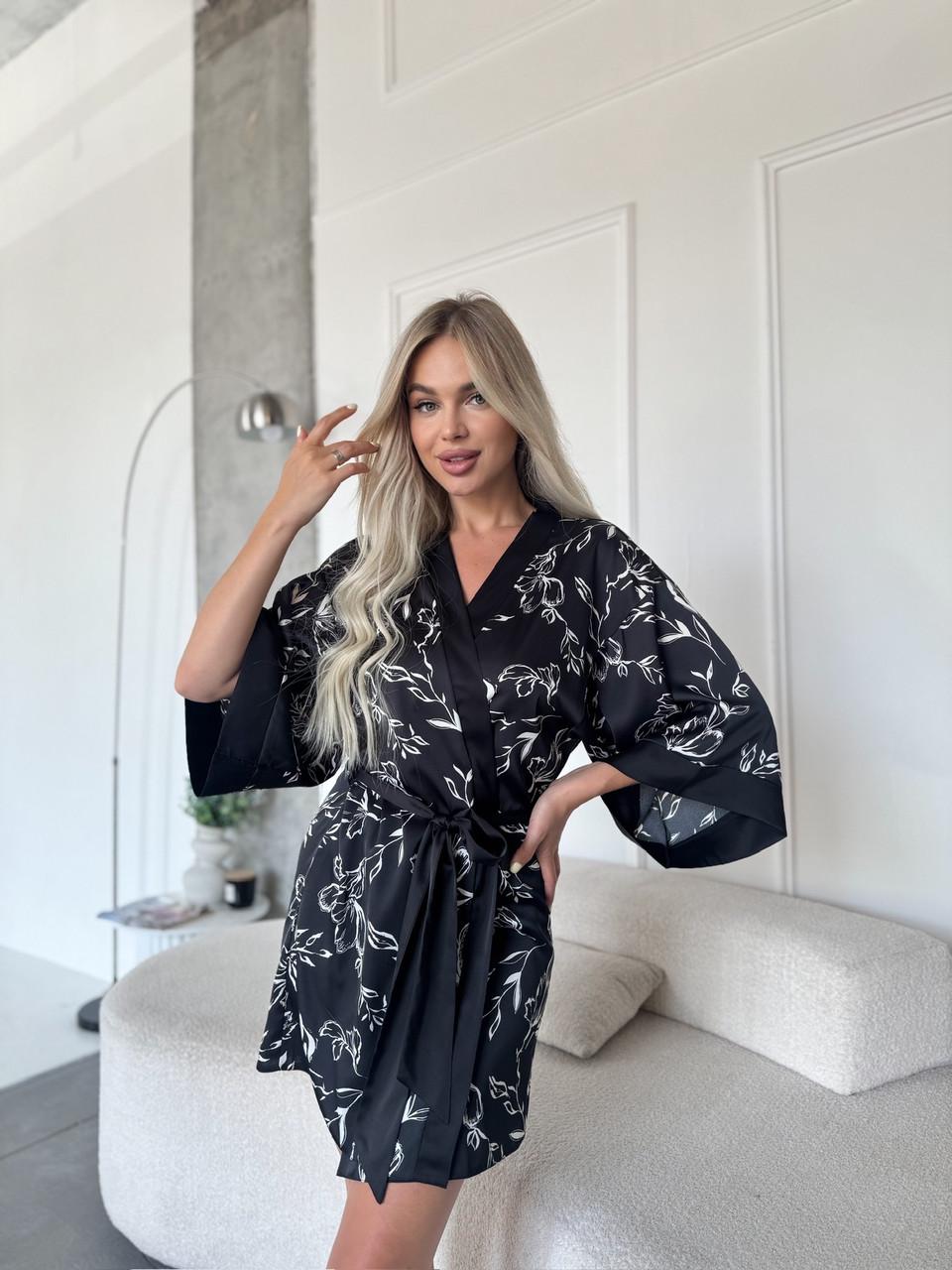 Халат-кимоно женский Julia Ulich шелковый с широким рукавом M Черный (27565844) - фото 5 Халат-кимоно женский Julia Ulich шелковый с широким рукавом M Черный (27565844) - фото 5