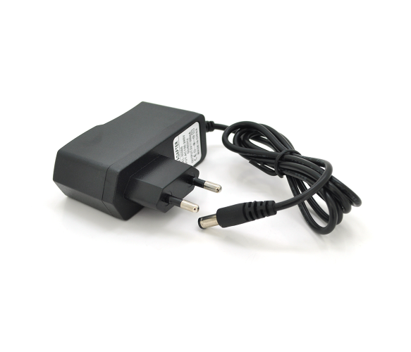 Адаптер питания импульсный VOLTRONIC M050050-5.5/2.5 5V 0.5A 2.5W 1 м Black (M050050-5.5/2.5)