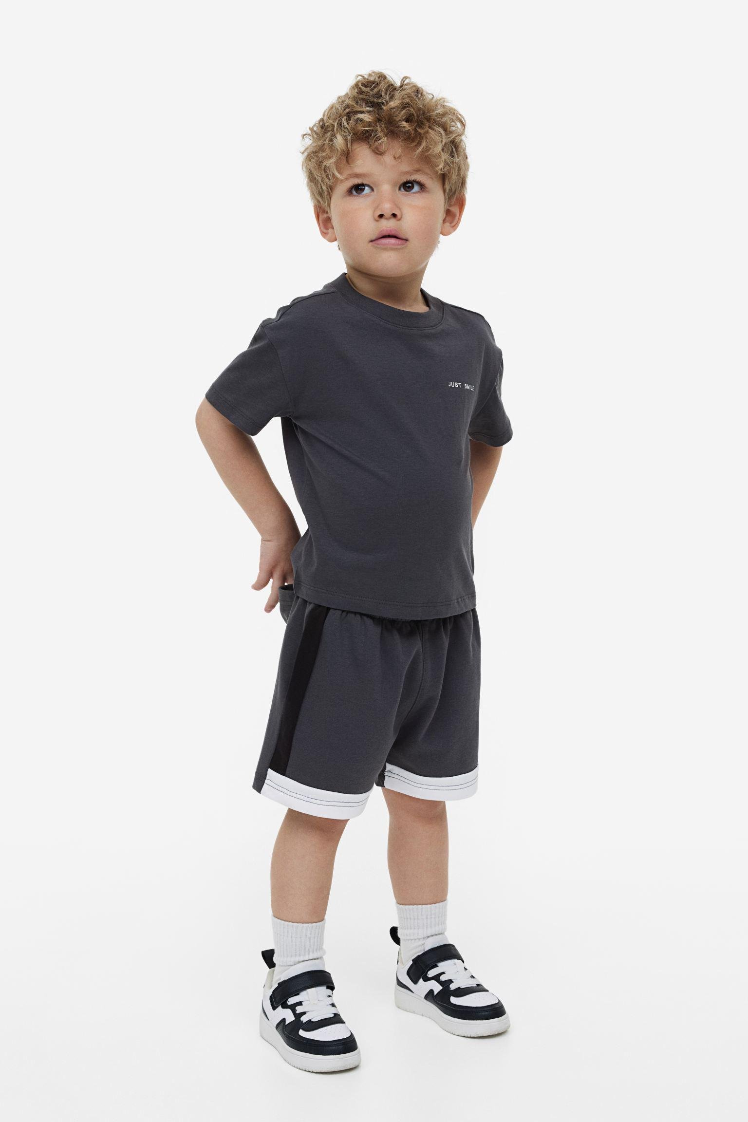 Футболка H&M 128 см Графіт (A250911893901)