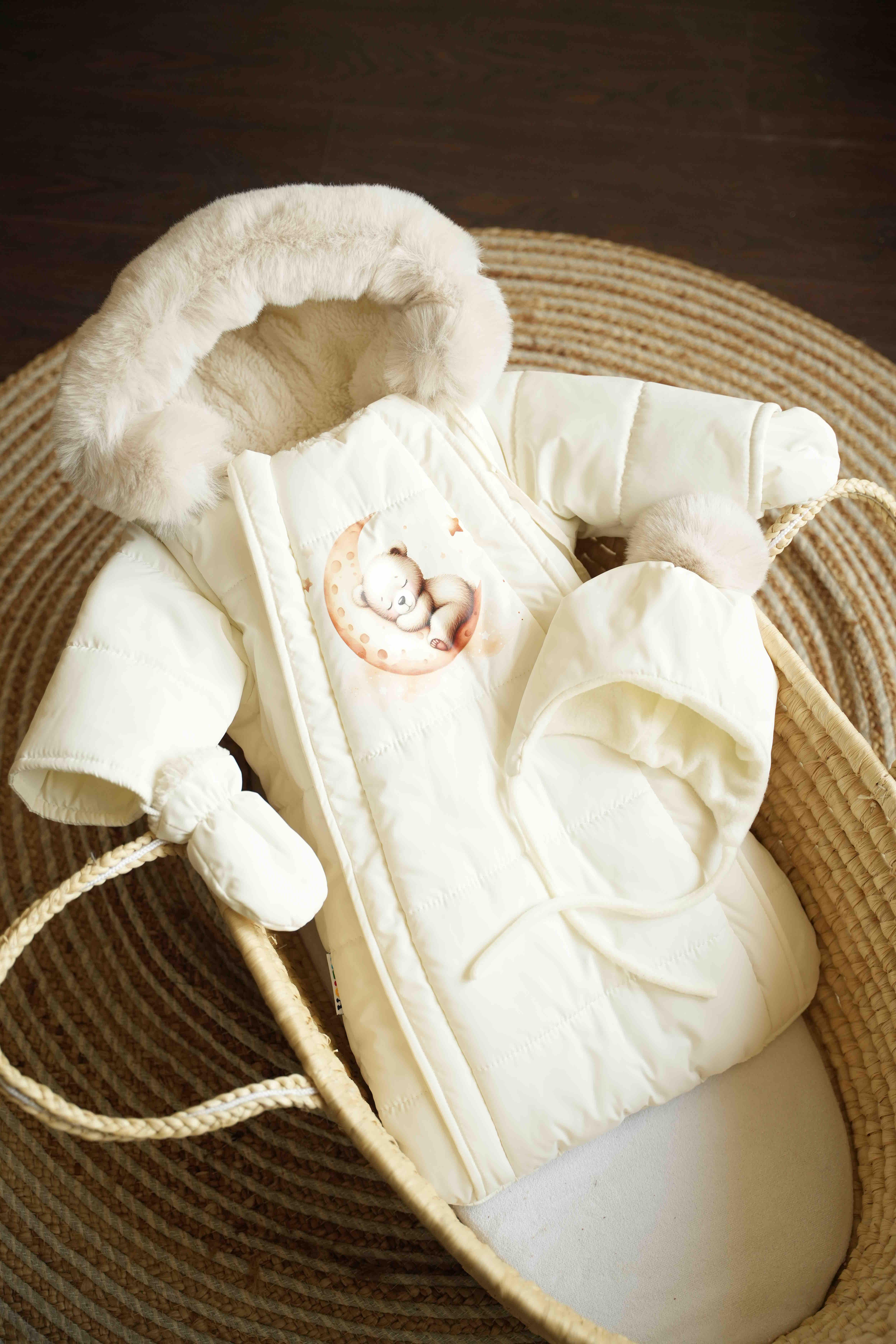 Комбинезон-мешочек с шапочкой на выписку зимний 0-6 мес. Молочный (9059) - фото 1