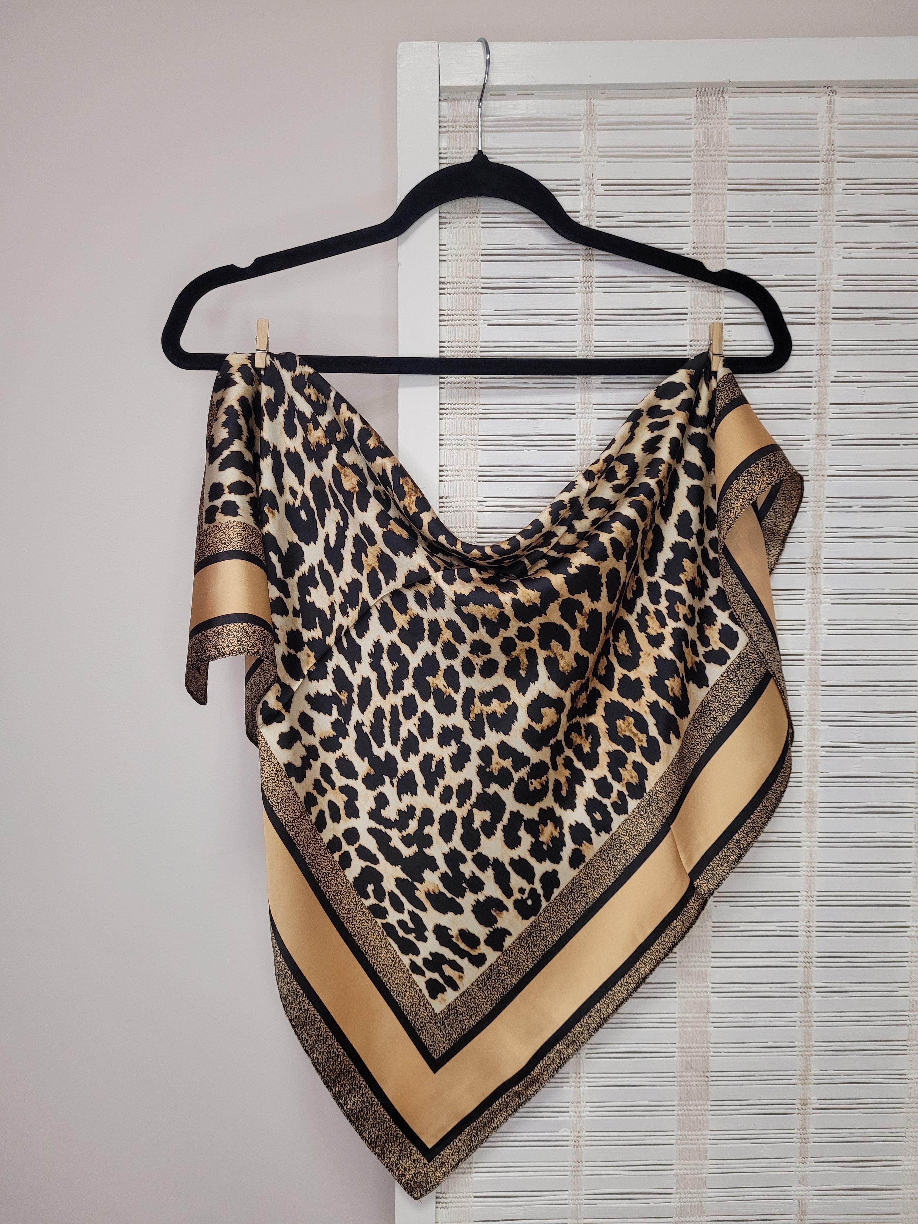 Хустка жіноча шийна шовкова Леопардовий принт 70х70 см Коричнево-золотавий/Чорний