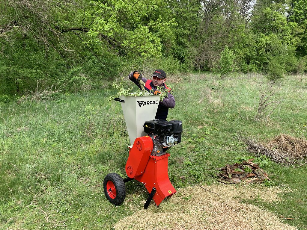 Подрібнювач гілок Arpal на щепу з бензиновим двигуном (МС-80БД) - фото 9 Подрібнювач гілок Arpal на щепу з бензиновим двигуном (МС-80БД) - фото 9