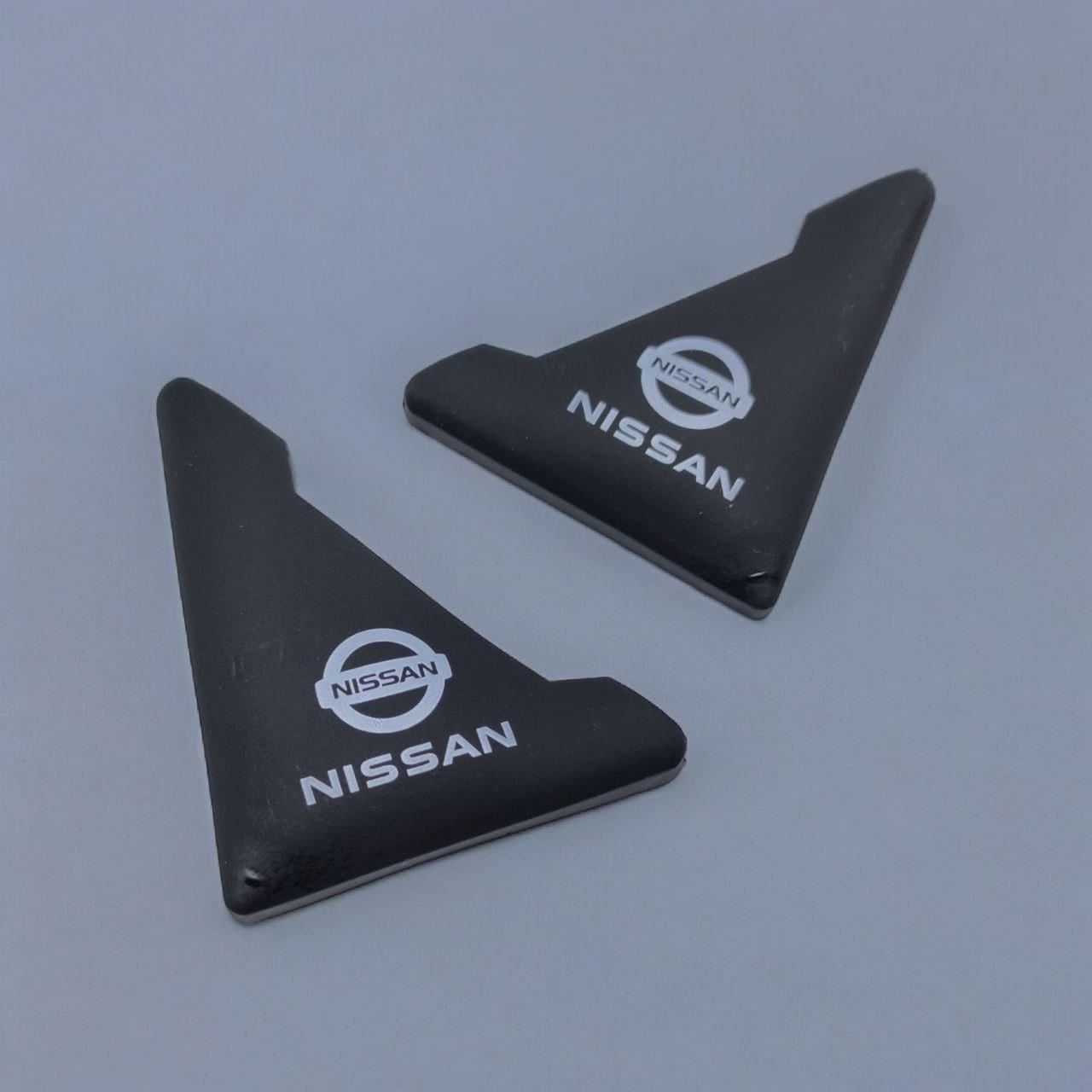Уголки на двери автомобиля Nissan для защиты от сколов с трафаретной печатью (2230511144)