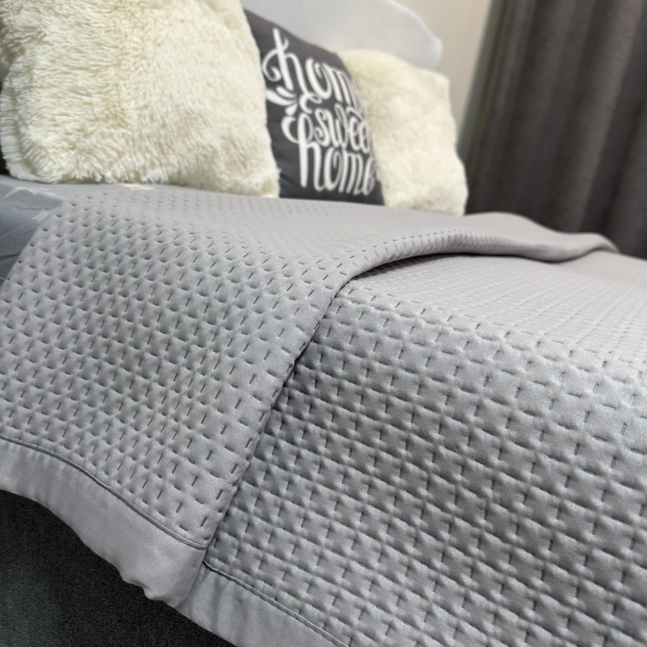 Покривало на ліжко євро 200x230 см Сірий (28796093) - фото 4 Покривало на ліжко євро 200x230 см Сірий (28796093) - фото 4