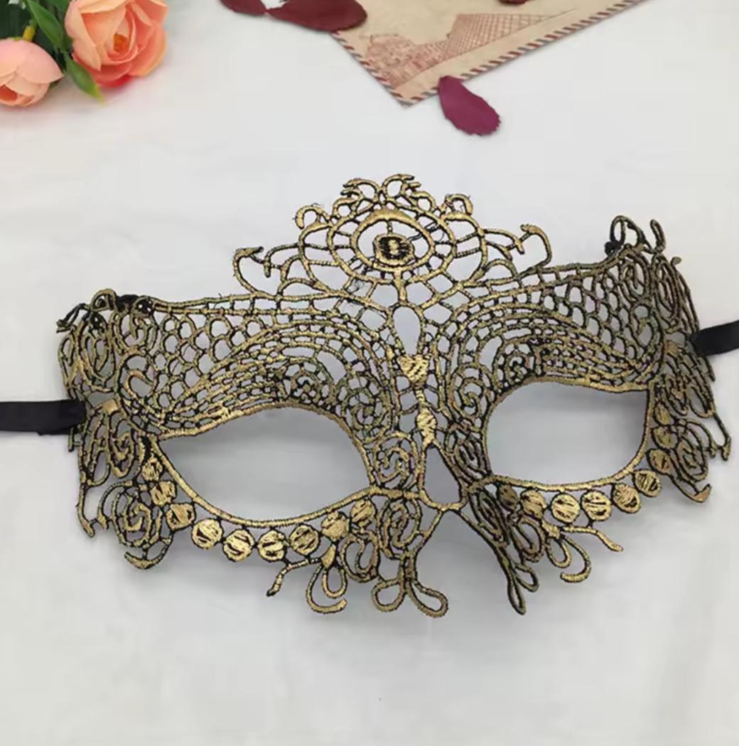 Маска кружевная One size Золотистый (140345/3)