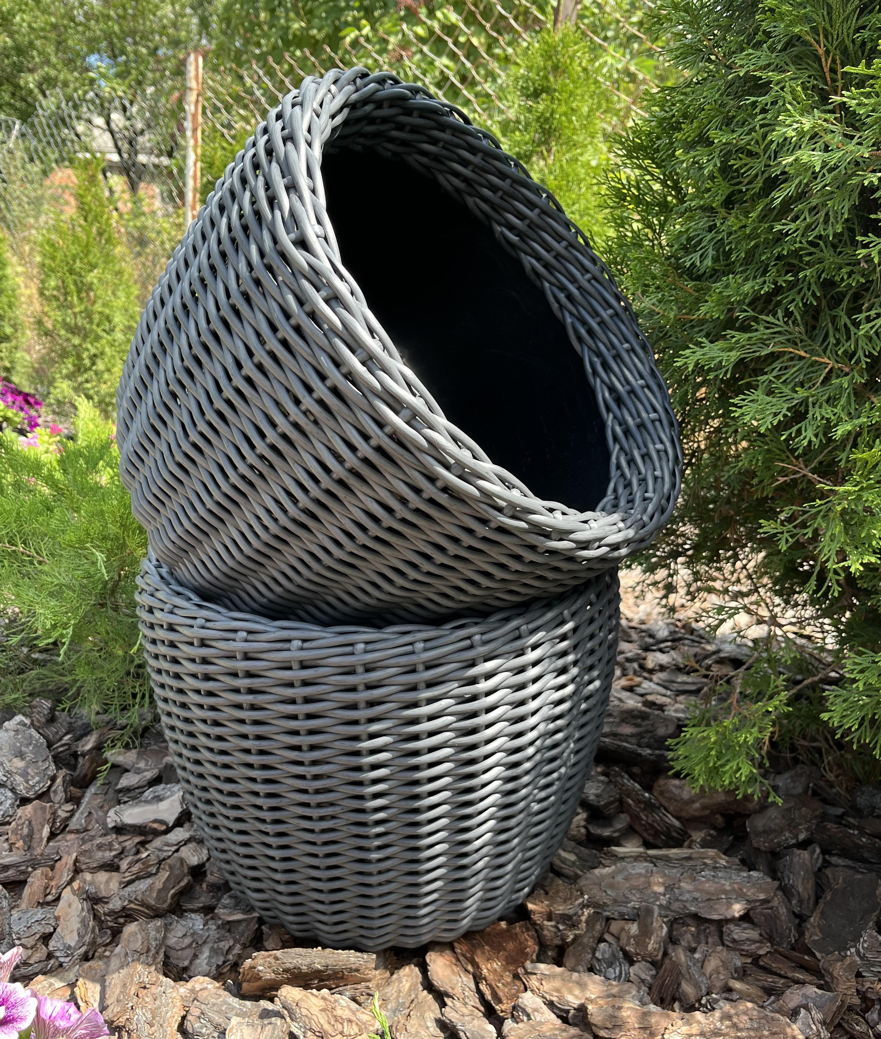 Кашпо для квітів зі штучного ротанга 20 л Графіт (27927851) - фото 3 Кашпо для квітів зі штучного ротанга 20 л Графіт (27927851) - фото 3