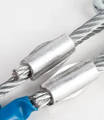 Трос буксировочный для легковых/грузовых и сельскохозяйственных транспортных средств 4 м/3 тонн (C00702-1) - фото 3 Трос буксировочный для легковых/грузовых и сельскохозяйственных транспортных средств 4 м/3 тонн (C00702-1) - фото 3