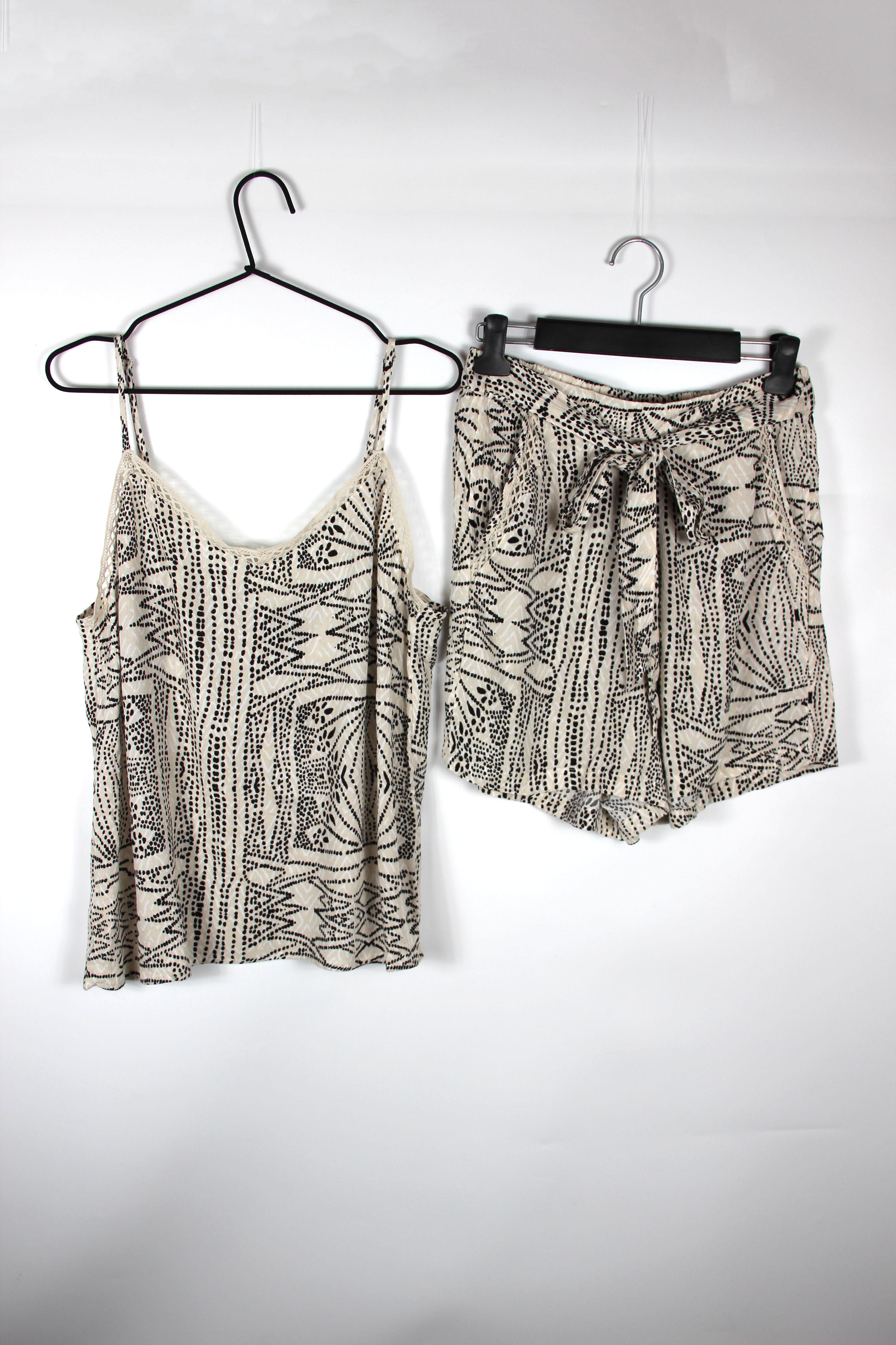 Прогулочный костюм Vero Moda 10323627 принт M Молочный (5715503417905)