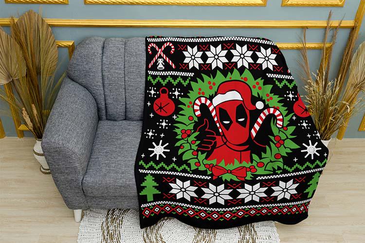 Плед плюшевый Christmas Deadpool однослойный 135х150 см (114483)