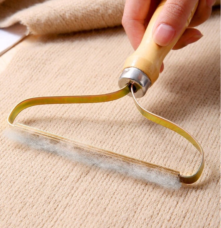 Щітка для видалення катишків з одягу - фото 3 Щітка для видалення катишків з одягу - фото 3