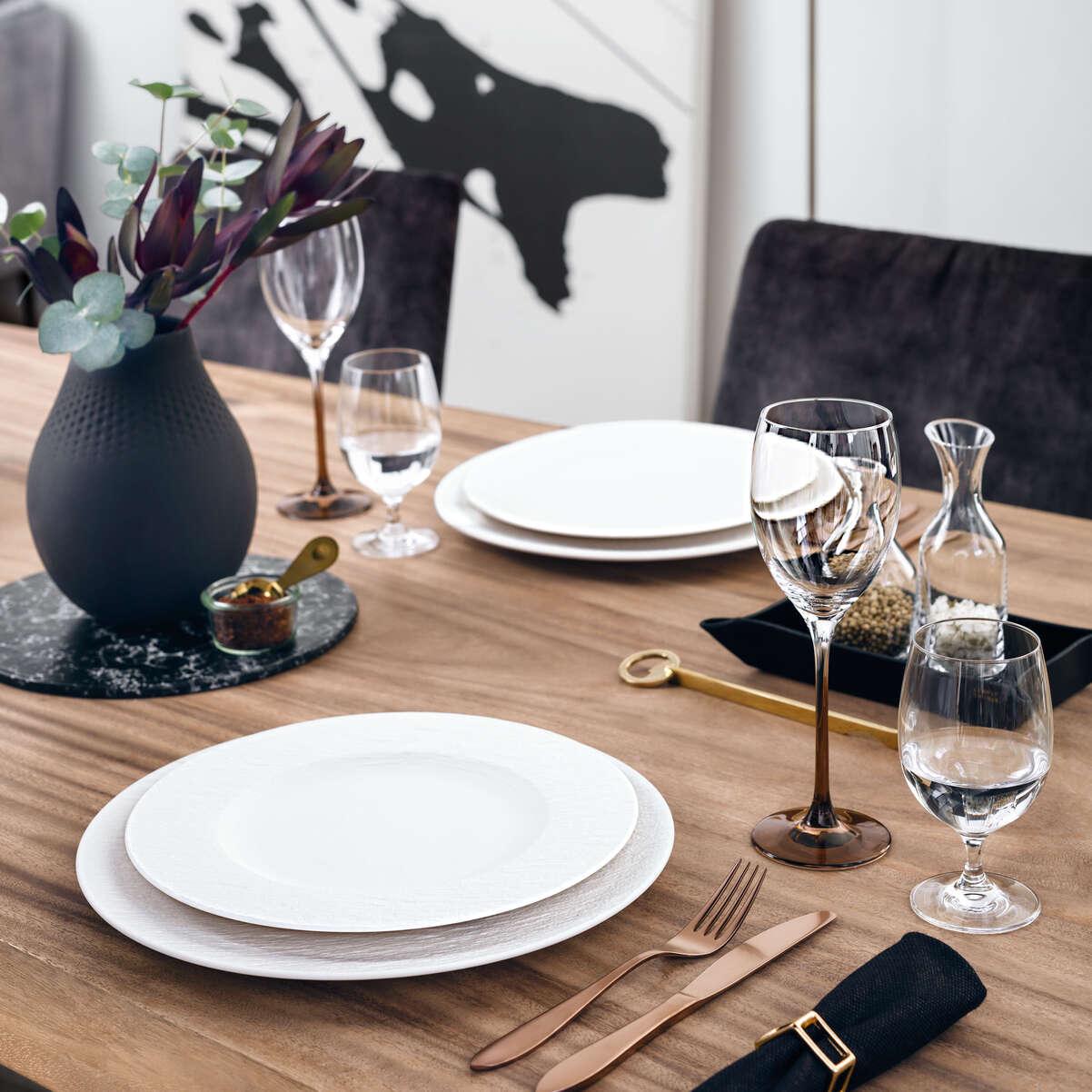 Тарелка обеденная Villeroy & Boch Manufacture Rock Ø27 см Белый (1042402620) - фото 3 Тарелка обеденная Villeroy & Boch Manufacture Rock Ø27 см Белый (1042402620) - фото 3