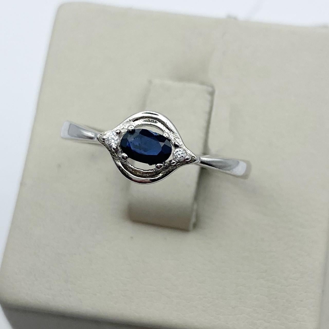 Кольцо серебряное с сапфиром р. 19 1,94 г (2516493330) Кольцо серебряное с сапфиром р. 19 1,94 г (2516493330)