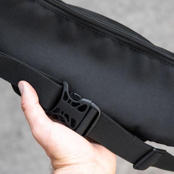 Сумка-бананка из прочной и водонепроницаемая через плечо Черный - фото 3 Сумка-бананка из прочной и водонепроницаемая через плечо Черный - фото 3