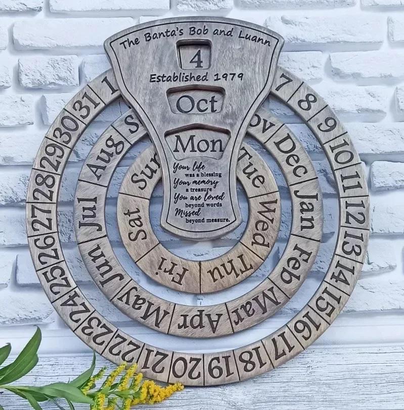 Деревянный вечный календарь ручной работы 37 см (20552-Нов)