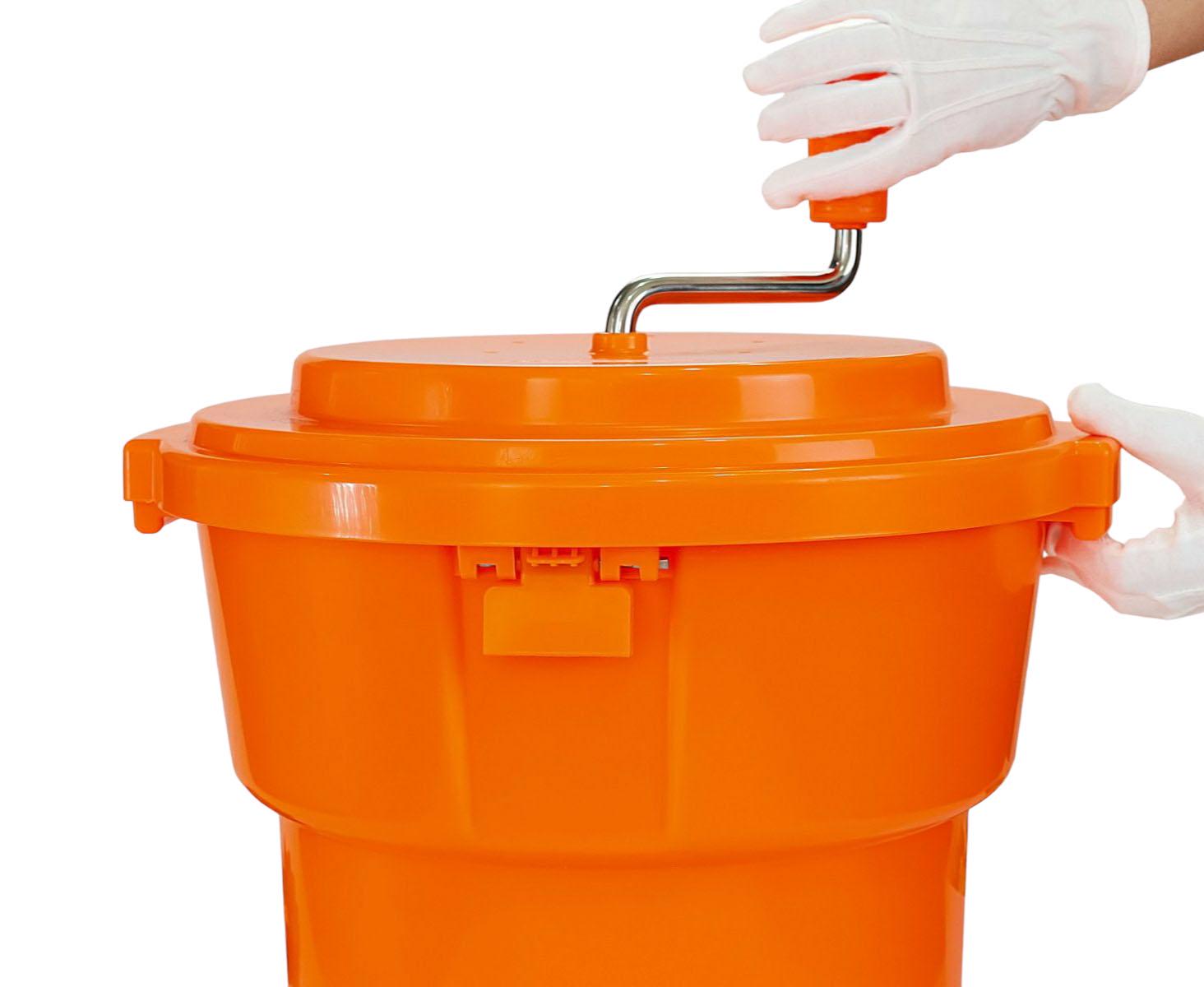 Сушилка для зелени и салата One Chef механическая из полипропилена 9,5 л d 31,75 h 34,9 см Зеленый (51603) - фото 4 Сушилка для зелени и салата One Chef механическая из полипропилена 9,5 л d 31,75 h 34,9 см Зеленый (51603) - фото 4