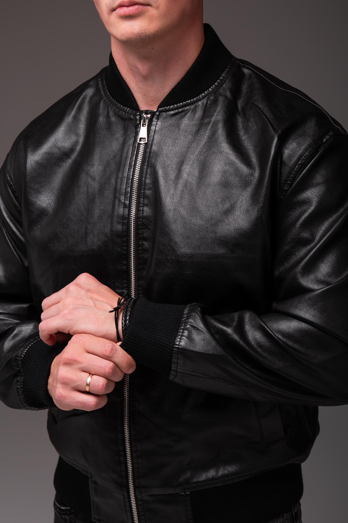 Бомбер чоловічий з еко шкіри весняно-осінній M Чорний (2410) - фото 8 Бомбер чоловічий з еко шкіри весняно-осінній M Чорний (2410) - фото 8